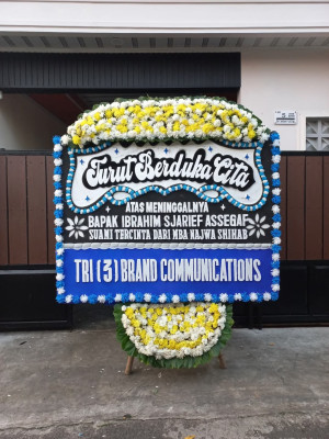 Papan Bunga Duka di Sirimau